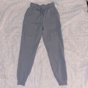 size 4, lululemon joggers